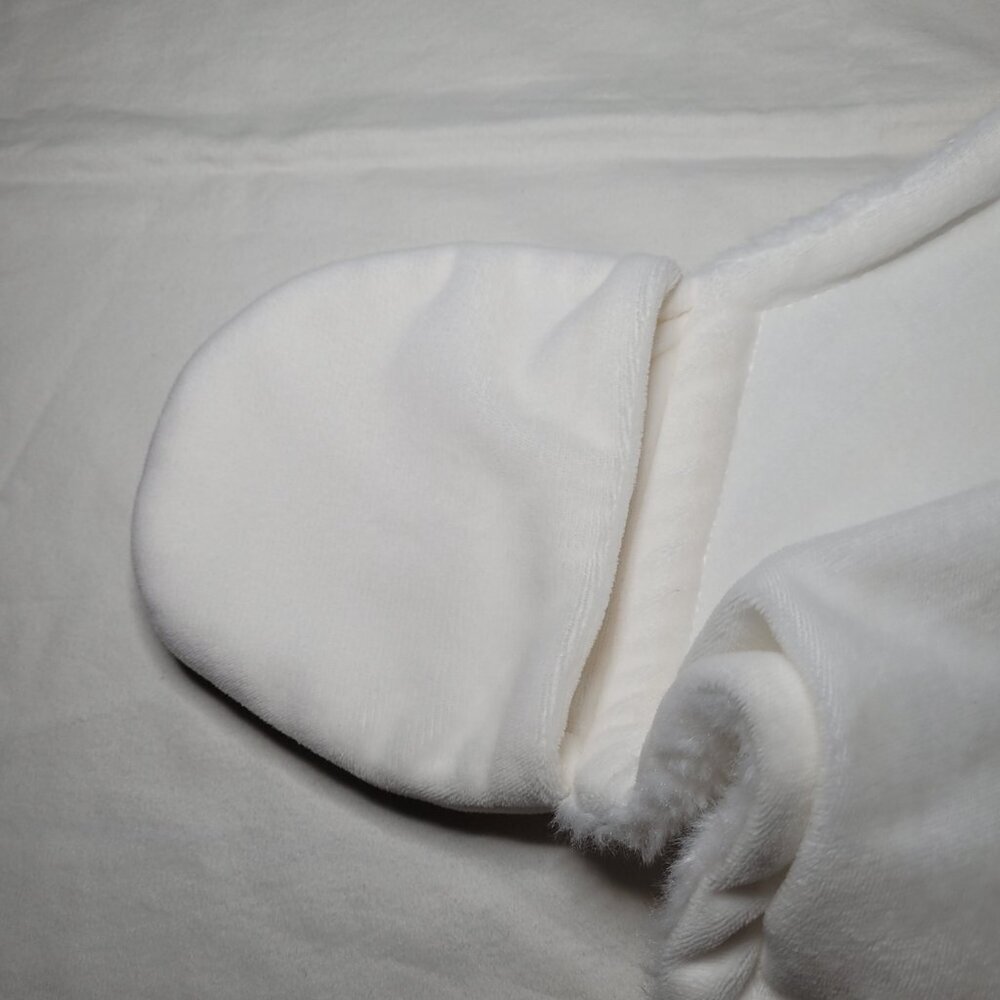Pillowfort Unicorn Hooded Blanket 40x50 Super Soft White - Picture 11 of 13
